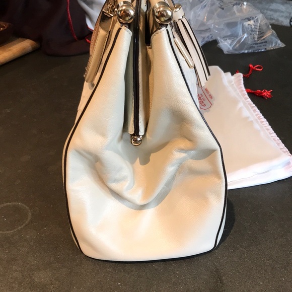 Coach Purse - Picture 4 of 8